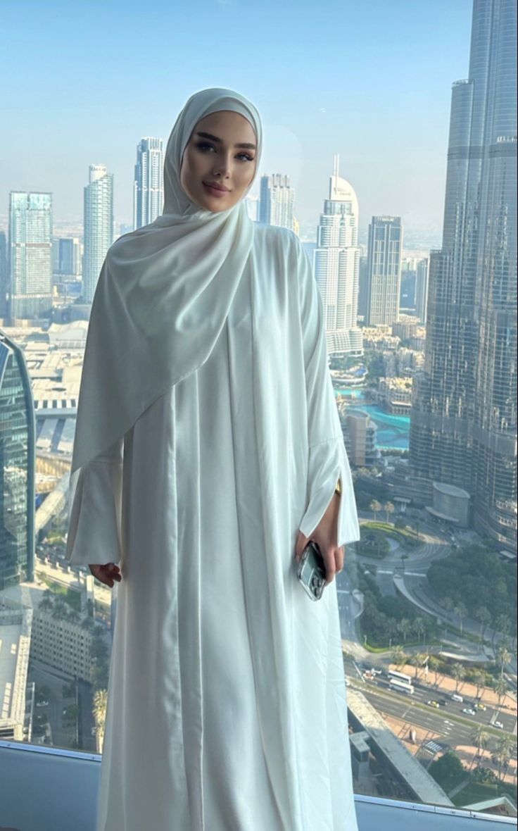 Essential Abaya- White 4 piece set