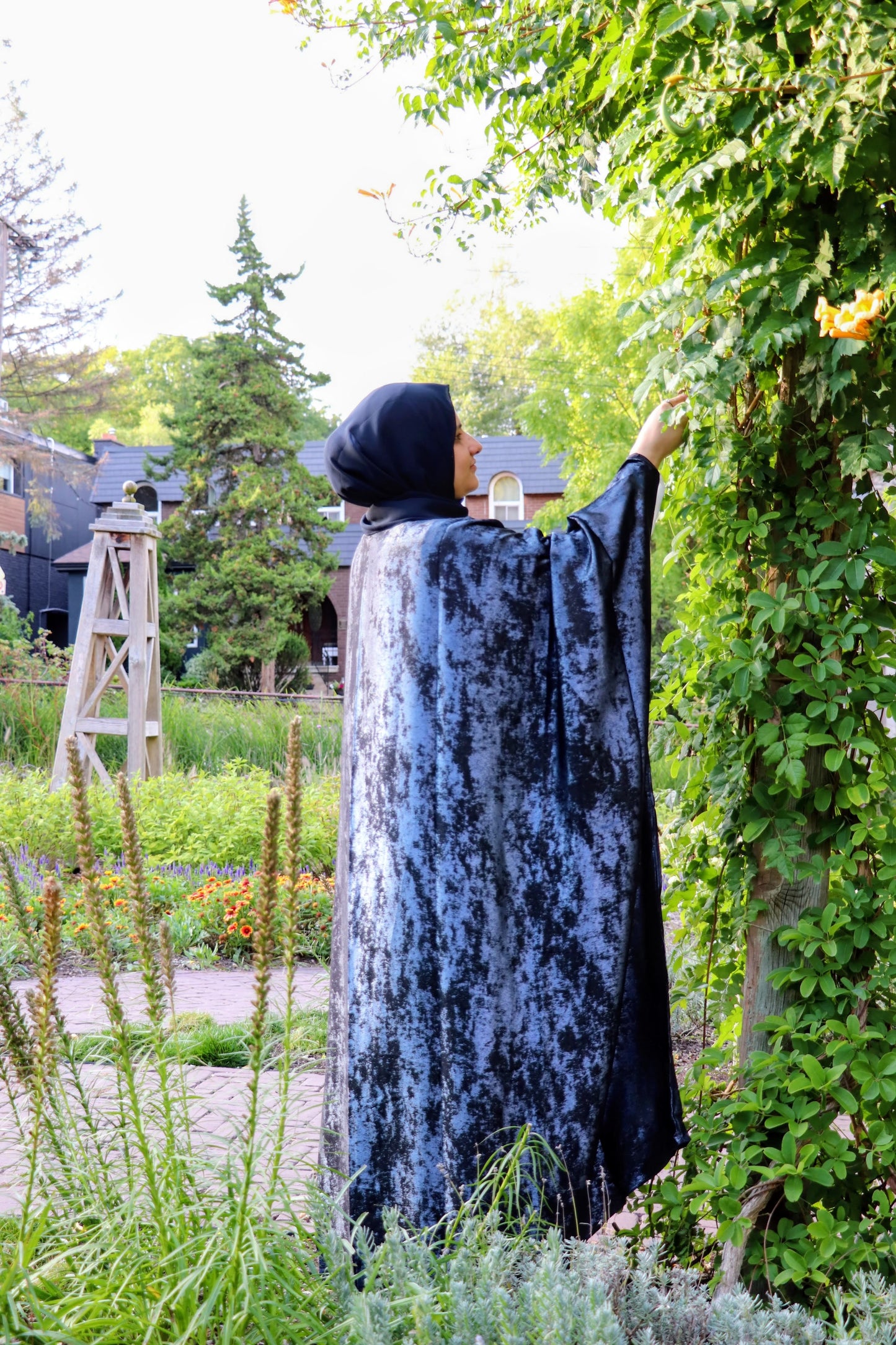 Shimmer shrug Abaya-Navy Blue