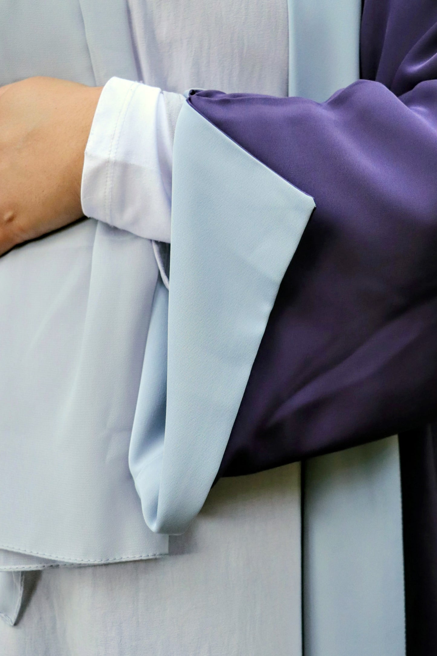Reversible Abaya in Plum Purple & Dove grey