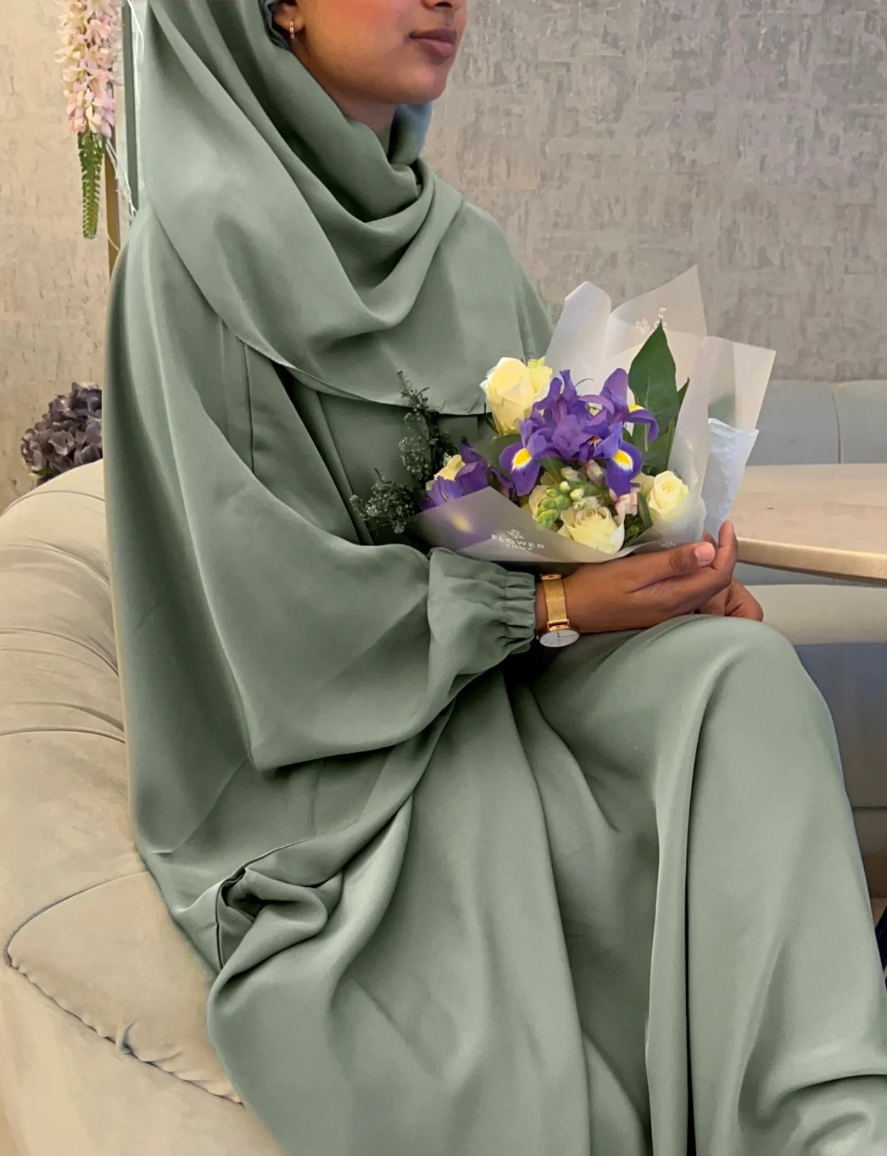 Closed Farasha Abaya-Olive