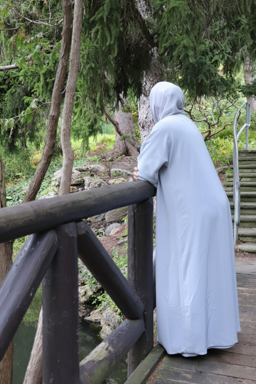 Reversible Abaya in Plum Purple & Dove grey